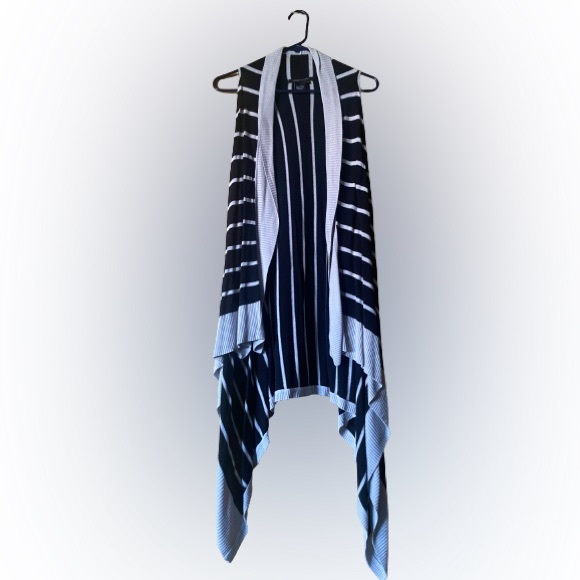 Cardigan - Picture 1 of 3